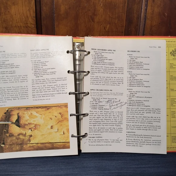 Betty Crocker Red Cookbook - Picture 6 of 9